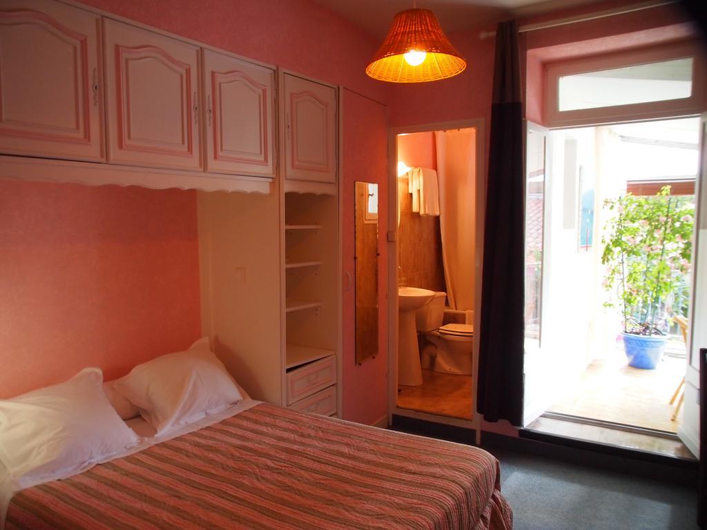 Hotel Emma Calve Millau Cameră foto