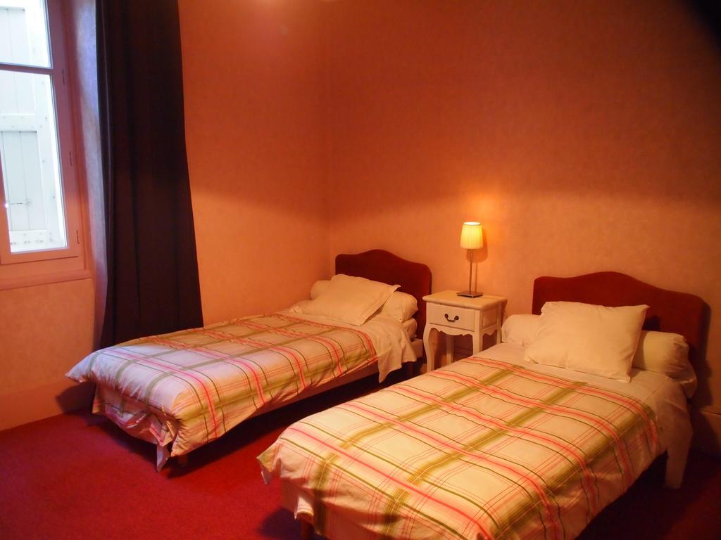 Hotel Emma Calve Millau Cameră foto