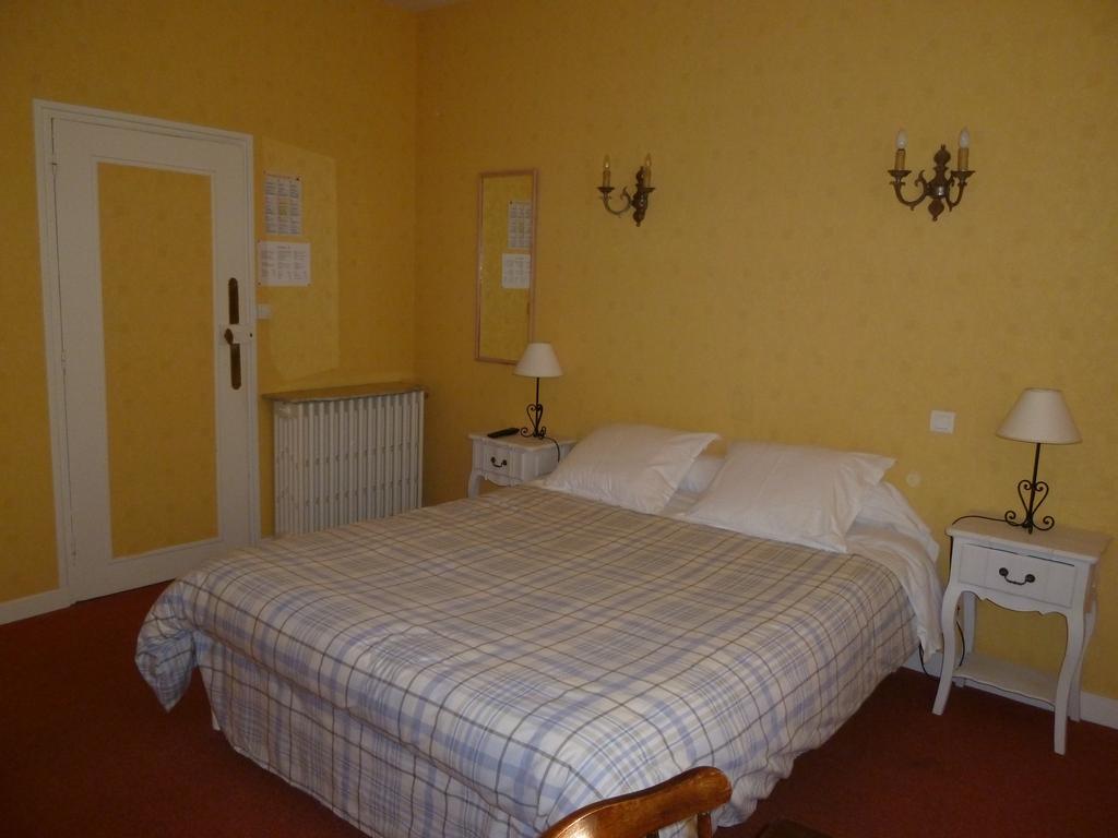Hotel Emma Calve Millau Cameră foto
