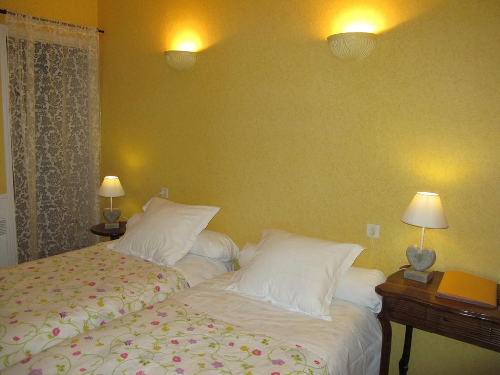 Hotel Emma Calve Millau Cameră foto